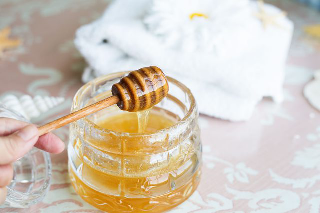 Honey and Sugar Scrub for Better Skin